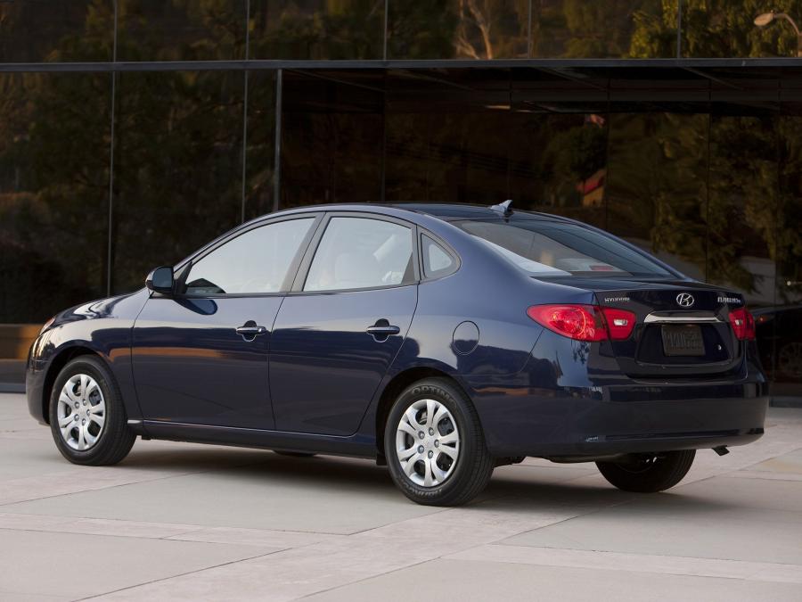  Hyundai Elantra 2006 года  (US) (фото 13 из 16)